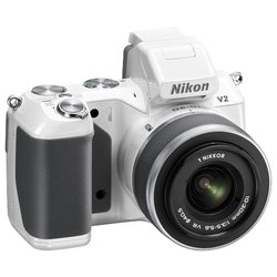 Nikon V2 Kit (white 14,2Mpix 10-30 VR 3 1080 SDHC Li-Ion, Ком-т с объективом)