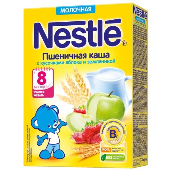 Каша Nestlé молочная пшеничная с кусочками яблока и земляникой (с 8 месяцев) 220 г