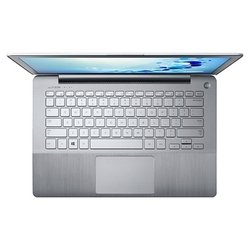 Samsung 730U3E (Core i5 3337U 1800 Mhz, 13.3", 1920x1080, 4096Mb, 128Gb, DVD нет, Intel HD Graphics 4000, Wi-Fi, Bluetooth, Win 8 64)