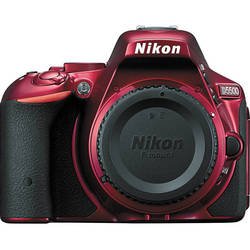 Nikon D5500 Body (красный)