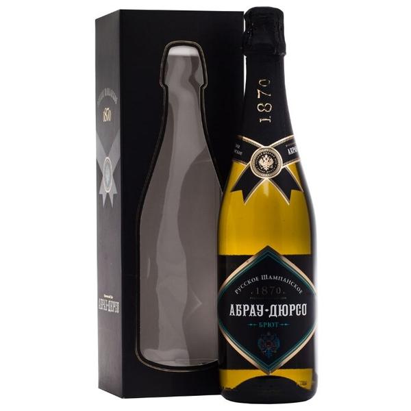 Игристое вино Абрау-Дюрсо Брют в подарочной упаковке 0.75 л