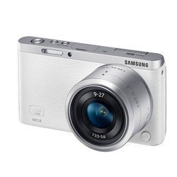 Samsung NX Mini (white 20.5Mpix 9-27mm 3" 1080p SDHC BSI-CMOS turLCD HDMI WiFi Набор с объективом)