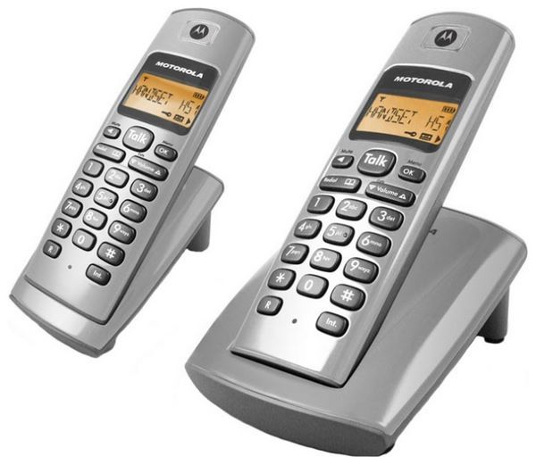 Motorola D402