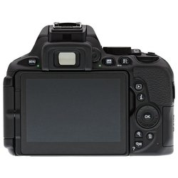 Nikon D5600 Kit (черный)