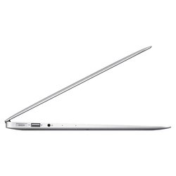 Apple MacBook Air 13 МD761b (серебристый)
