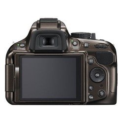 Nikon D5200 Kit (bronze 24.1Mpix 18-55VR 3 1080p SDHC turLCD, Набор с объективом EN-EL14)