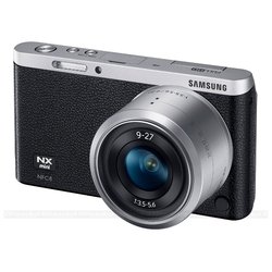 Samsung NX Mini (silver/black 20.5Mpix 9-27mm 3" 1080p SDHC BSI-CMOS turLCD HDMI WiFi Набор с объективом)